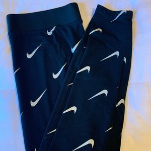 Nike/Adidas leggings